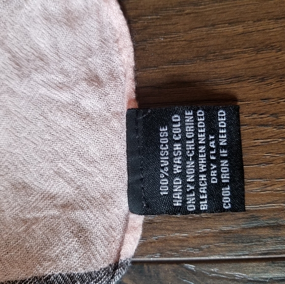 Light Pink Scarf - Picture 3 of 4